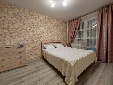 спальня на Университетской набережной 85